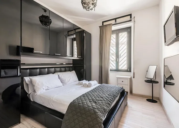 Suitte In San Giovanni Near Basilica - - Apartment