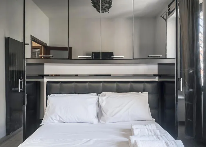 Suitte In San Giovanni Near Basilica - - *